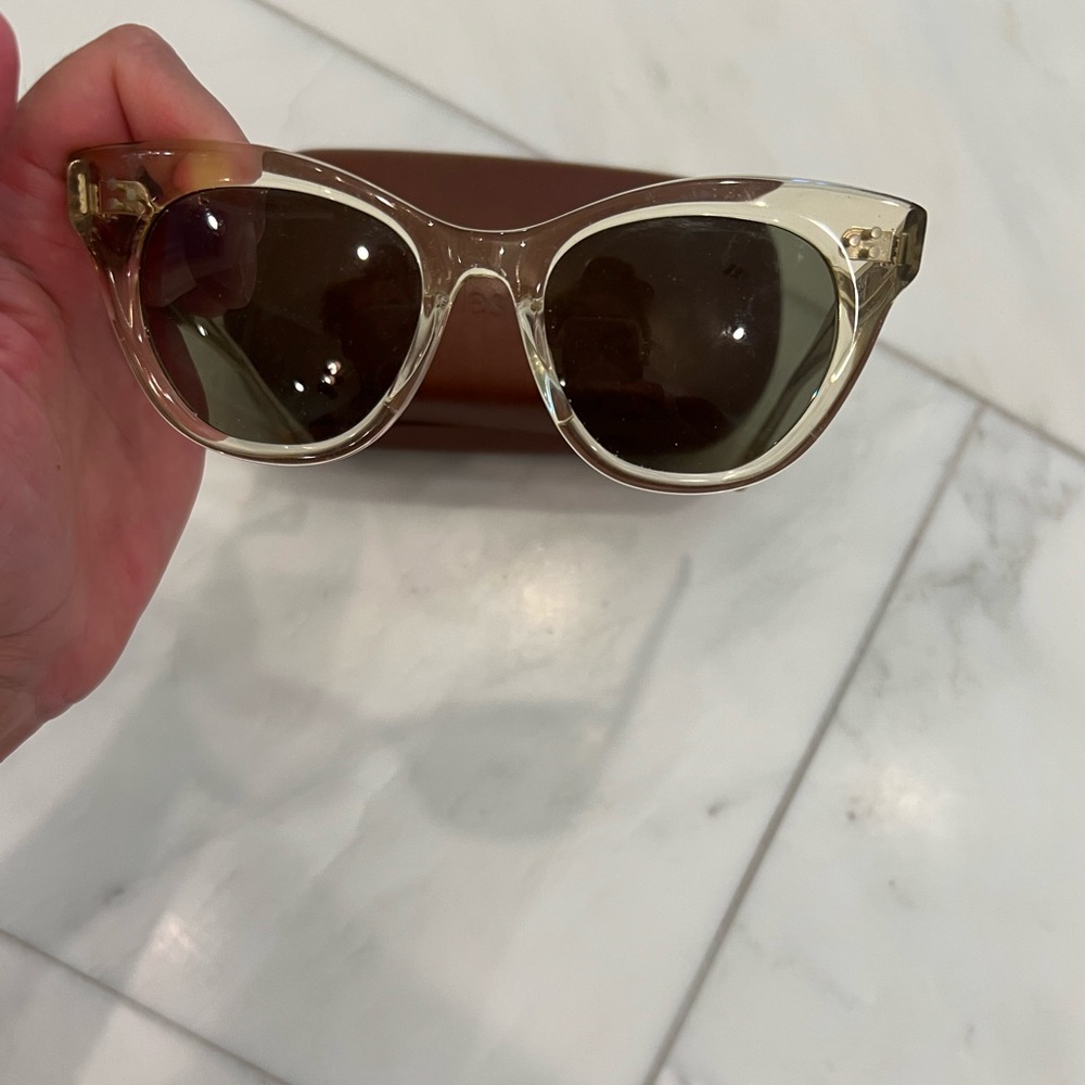 Gold Wayfarer-Inspired Sunglasses with Dark Lenses